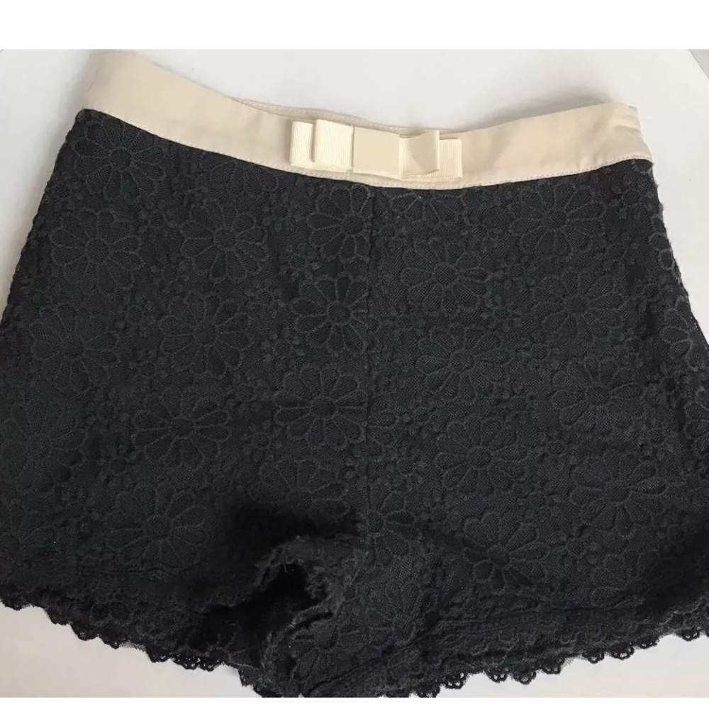 TBAGS Los Angeles Lace Mini Shorts Ivory Bow